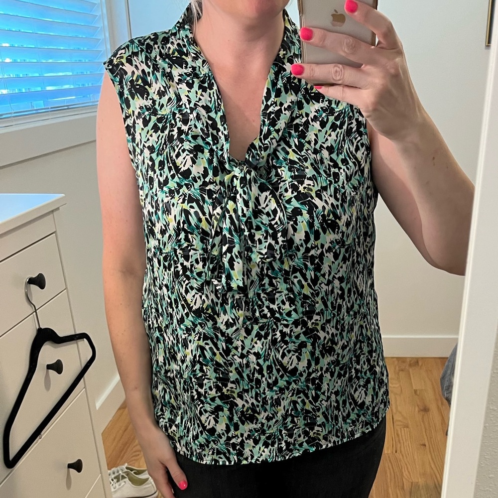 Jasper sleeveless top with front tie